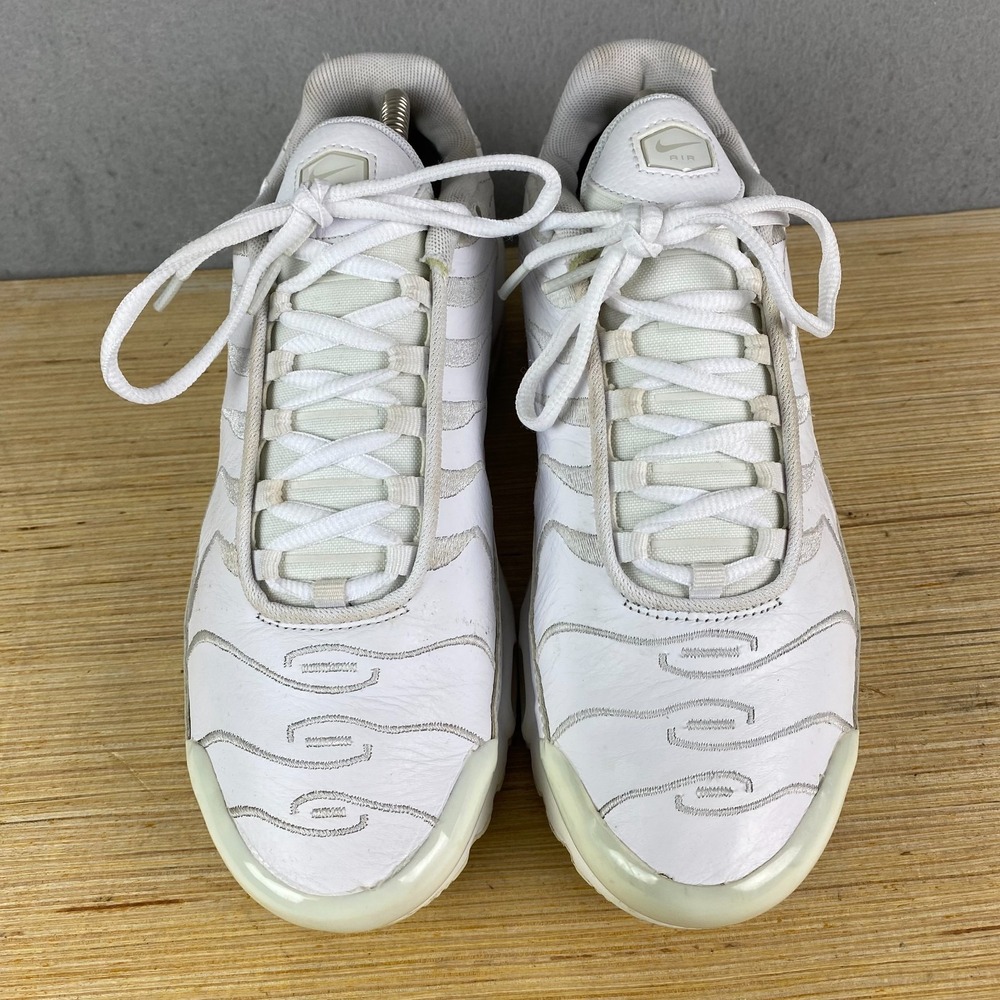 Nike Air Max Plus TN Mens 8 US Triple White Leather Athletic Sneaker Shoe - Picture 2 of 13
